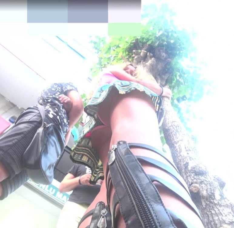 C0052 epic rus wind upskirt cheeky.mp4_20170707_142812.483.jpg