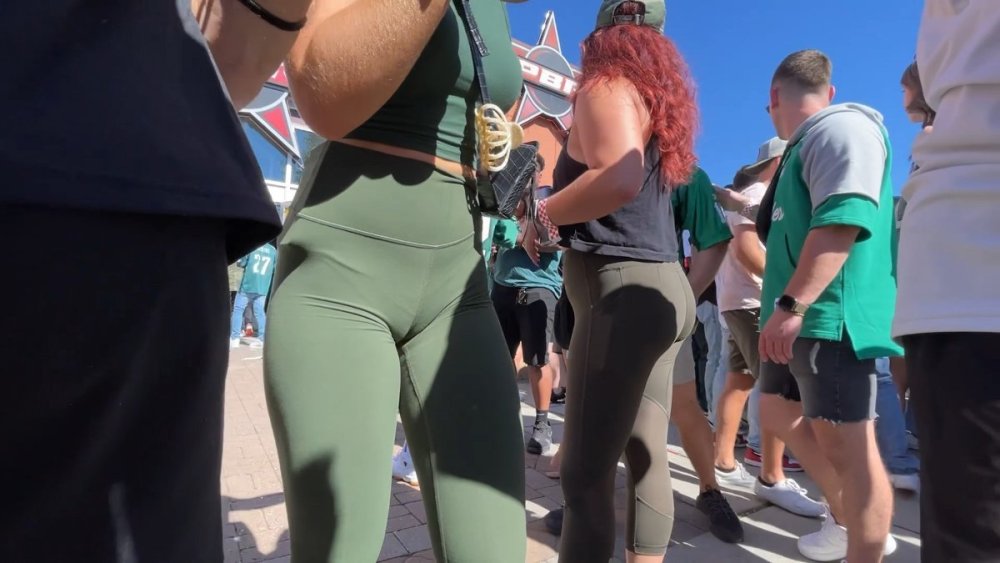 FireCandids_RedHeadGreenYogas.mp4_snapshot_01.02_[2024.07.19_22.29.35].jpg