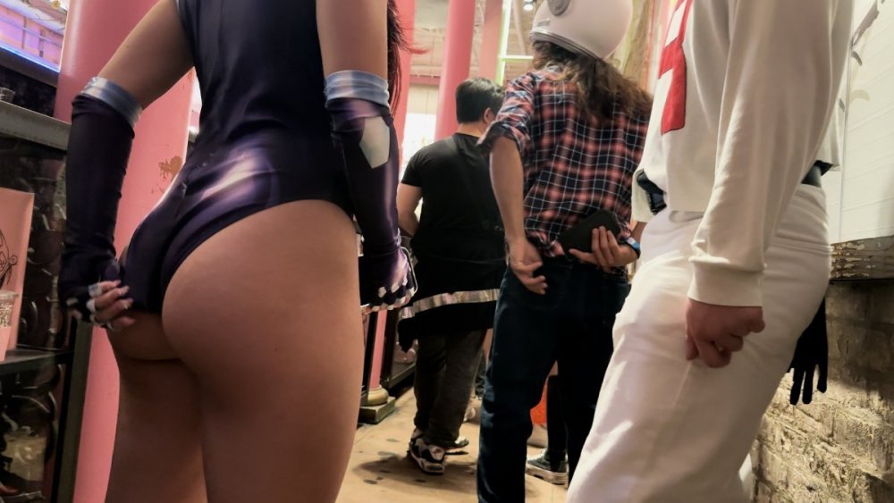 FireCandids_asianhaloloween22.jpg.011e04f04dd4a02e6a78c4cc6bd21434 (1).jpg