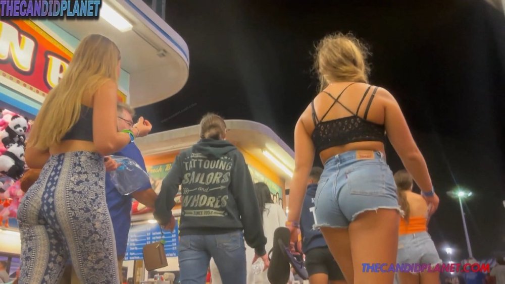 Teen in Floral Flare Bottoms.mp4_snapshot_04.31_[2025.03.15_18.26.51].jpg