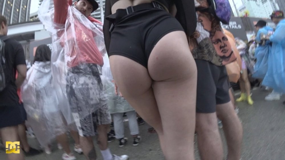 JokerUS2024 - Rave gf black booty shorts.mp4_snapshot_01.26_[2025.05.24_12.37.59].jpg