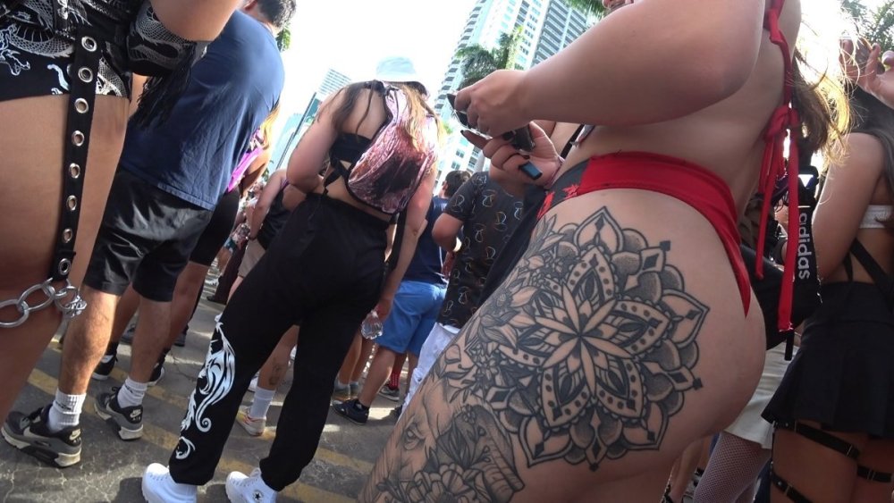 Pro Club - Rave 8 1-1.m4v_snapshot_01.03_[2025.05.22_10.43.24].jpg