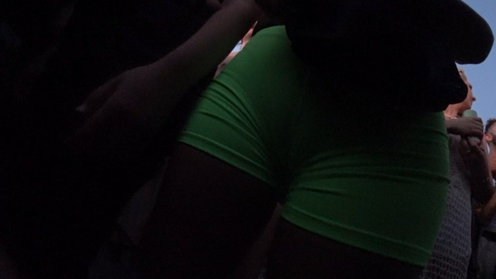 Tight T In Neon Green Spandex.mp4_snapshot_10.00_[2025.05.22_12.22.29].jpg