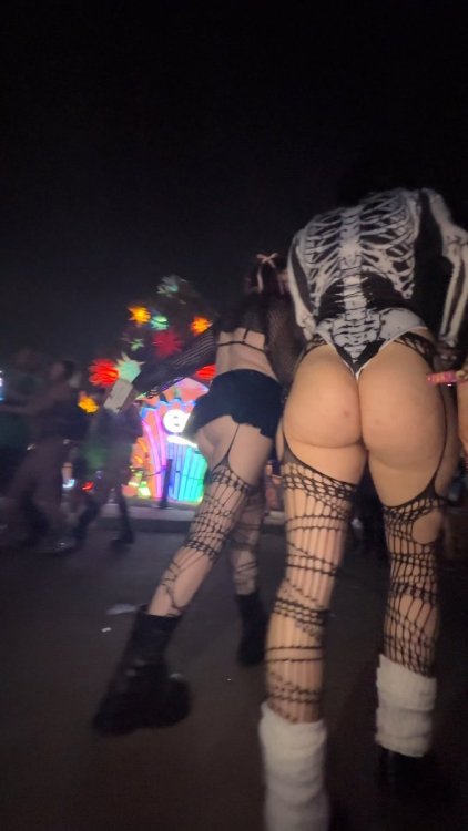 Divinecheeks Duo_18 - Drunk Skelly (Joker4K).MP4.mp4_snapshot_00.35_[2025.06.16_02.47.58].jpg