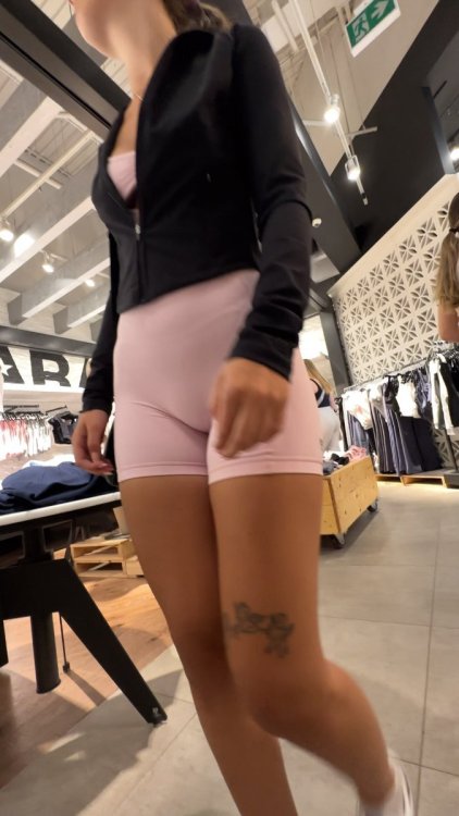 4K - pink 1p brunette .mp4_snapshot_03.44_[2025.07.04_21.16.28].jpg