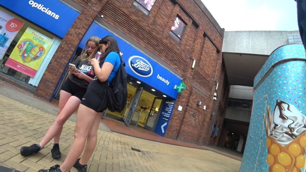 Pandora - Blue Blonde Teenie With Friends.mp4_snapshot_00.00_[2025.10.24_01.22.25].jpg