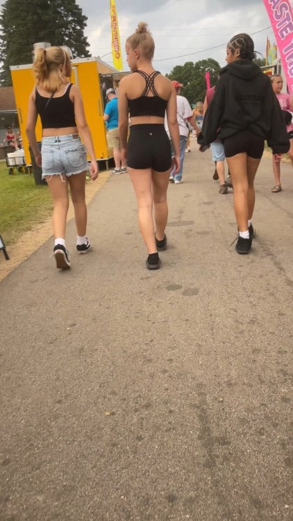 cap_blonde in all black_00_00_05_03.jpg