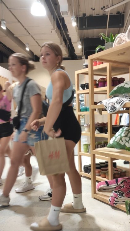 cap_worst song_00_00_43_01.jpg