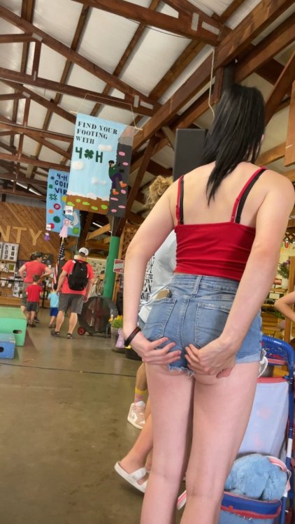 cap_young mommy_00_00_42_23.jpg