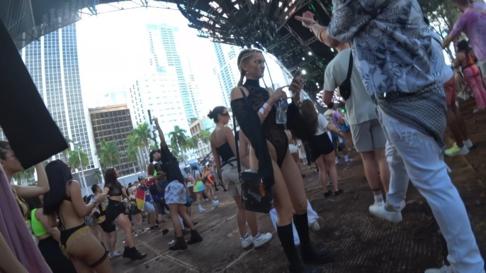 Pro4k - Perfect Rave Baddies 2Pack_1_nyx3.mp4_snapshot_03.51_[2025.12.20_01.09.57].jpg