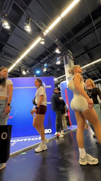 duo tall gf vertical .mp4_snapshot_00.02_[2026.03.17_10.04.09].jpg