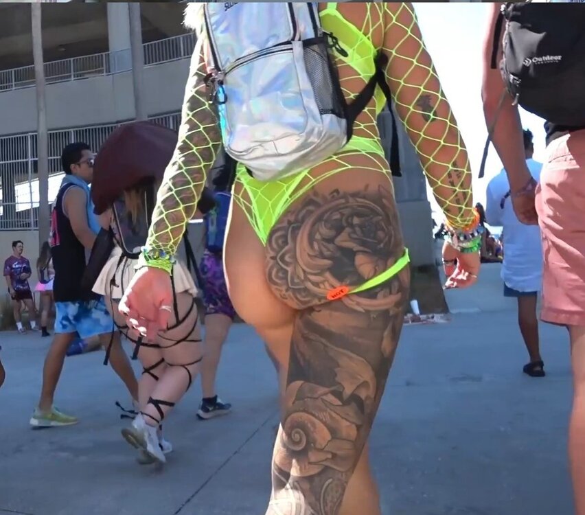 Neon_light.mov.mov_snapshot_00.39_[2026.05.14_16.25.41].jpg