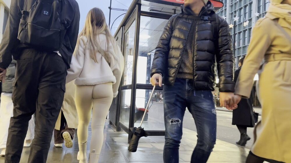 bootyful candids cute lil bubble shopping-pt.1.mp4.mp4_snapshot_00.43_[2026.05.14_18.06.04].jpg