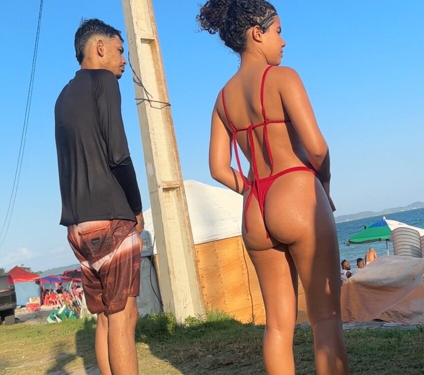 candid-1123 Sincero Proibido - red thong.mp4.mp4_snapshot_01.31_[2026.05.14_13.54.33].jpg