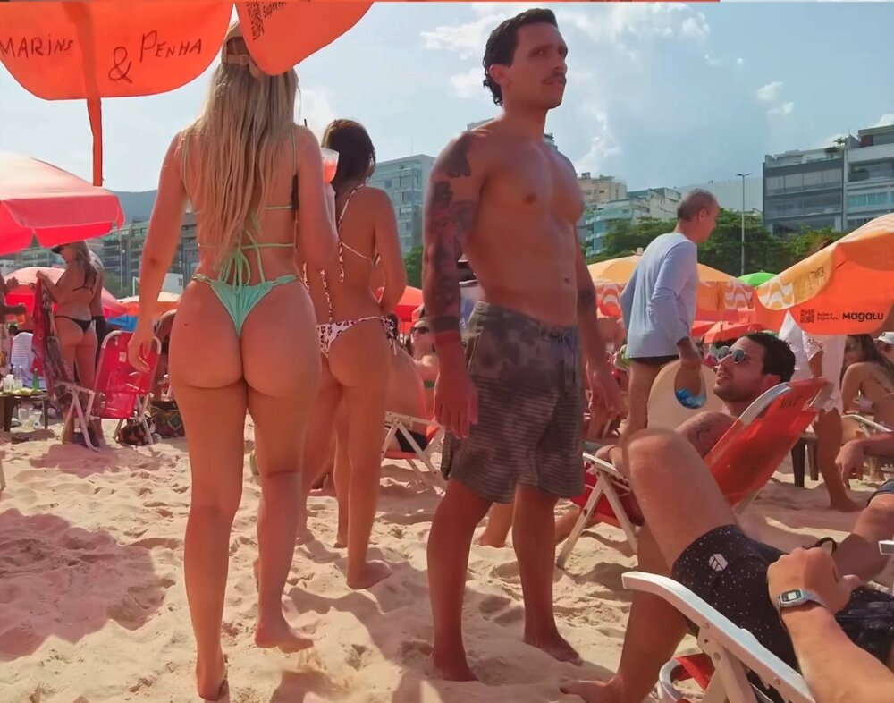 candid-1125 Sincero Proibido - seafoam thong beach blonde.mov_snapshot_00.59_[2026.05.01_18.46.50].jpg